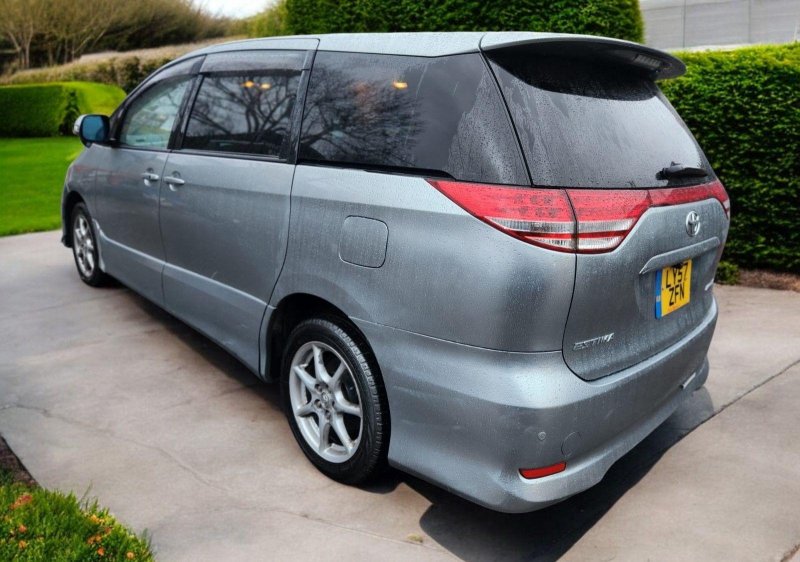 TOYOTA ESTIMA