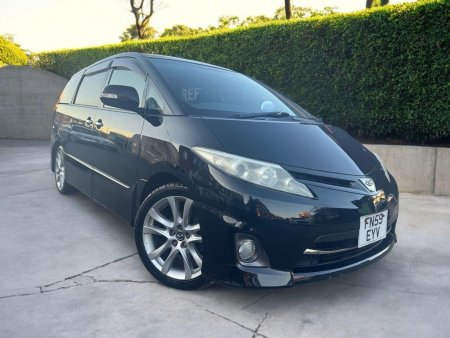 TOYOTA ESTIMA 2.4L AUTOMATIC 7 SEATER